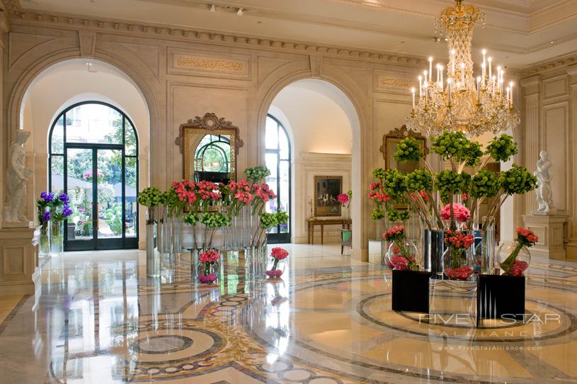 Four Seasons Hotel George V Paris Lobby