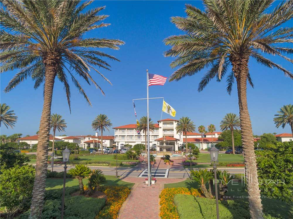 Front entrance of Ponte Vedra Inn And Club, FL