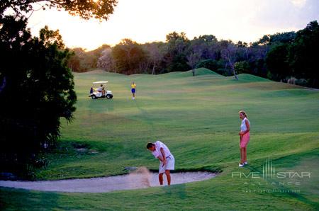 Royal Hideaway Playacar