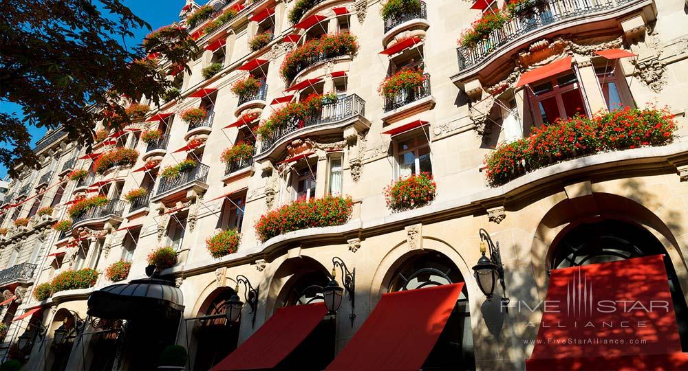 Exteior of the Hotel Plaza Athenee Paris