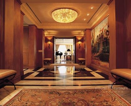 The Peninsula Suite Hallway