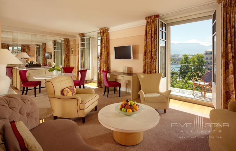 Premium Suite Sitting Area at Le Richemond