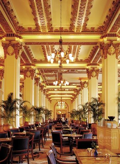 The Peninsula Hong Kong Lobby