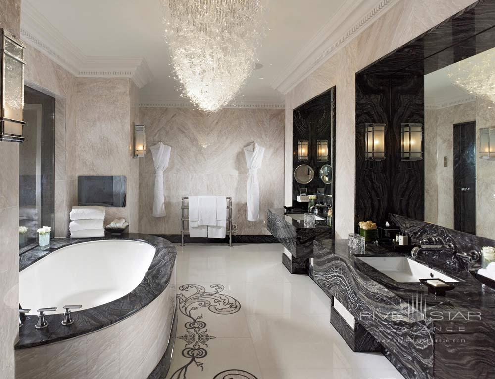 Bath of Royal Suite at Mandarin Oriental Hyde Park