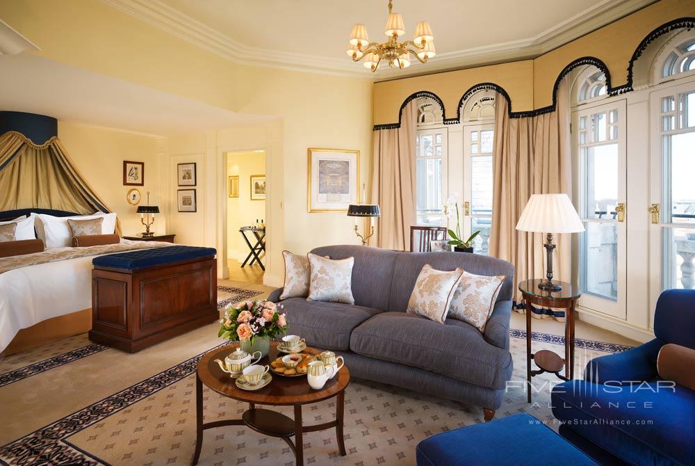 Knightsbridge Turret Suite with Kind Bed and View of Knightsbridge at Mandarin Oriental Hyde Park