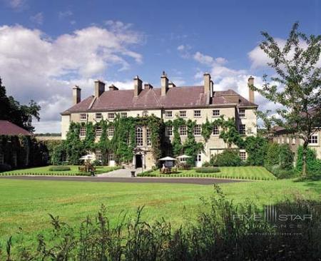 Mount Juliet House Front View Umbrella Shot