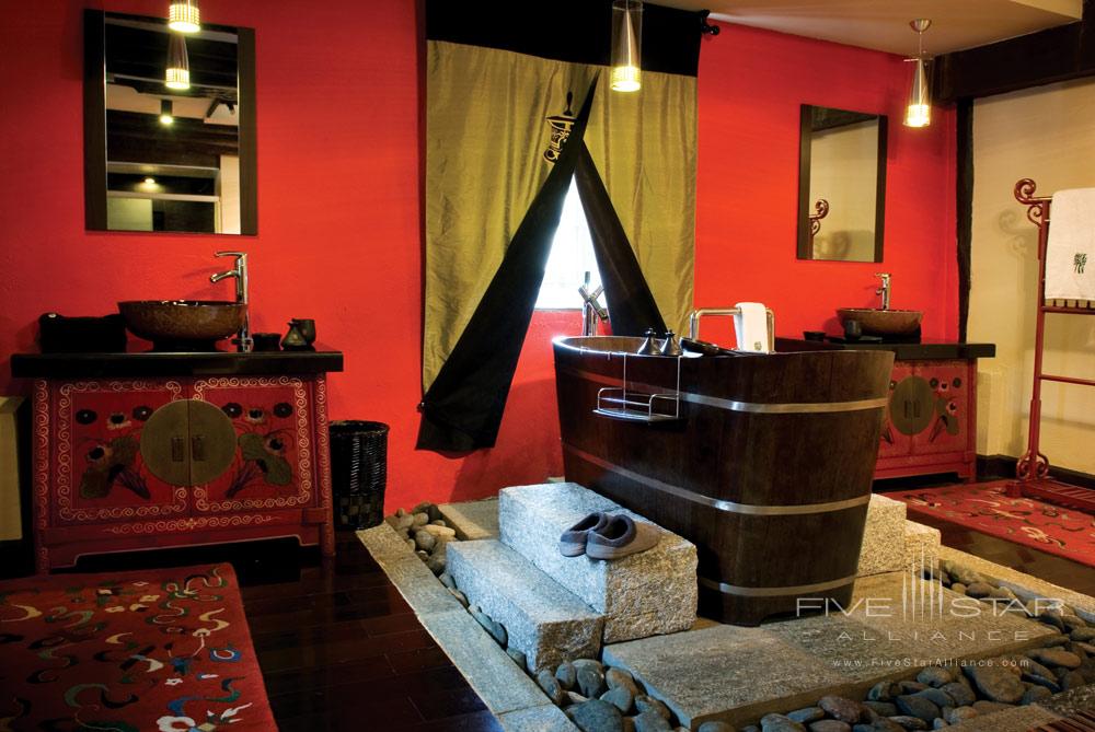 Tibetan Suite Bathroom at Banyan Tree Ringha