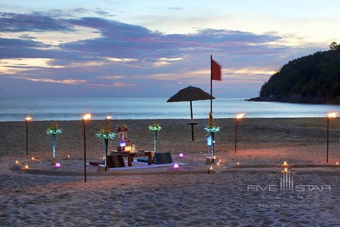 Le Meridien Phuket Beach Resort Dinner Set-up on the Beach