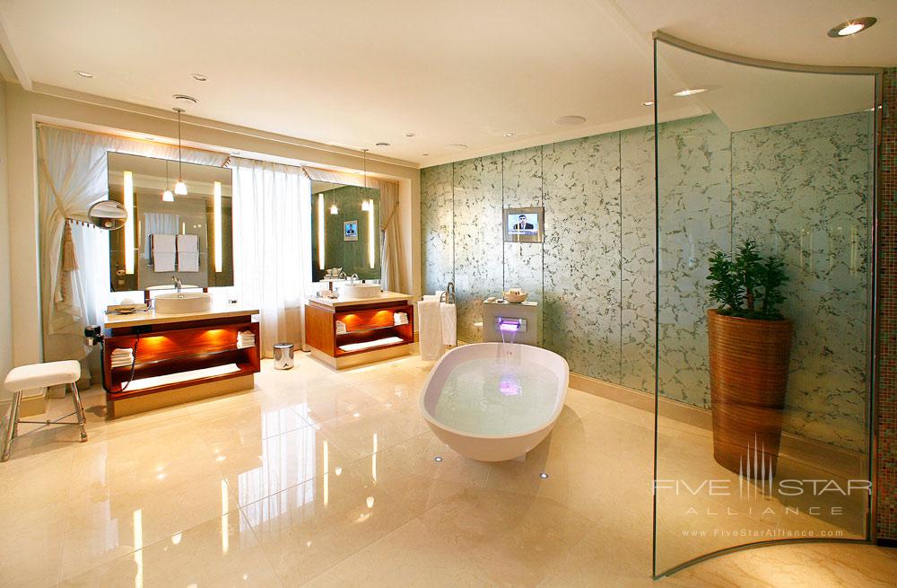 Suite Bath at Hotel Okura Amsterdam