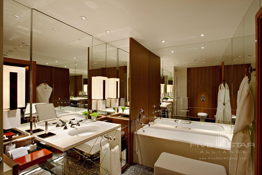 Deluxe Guest Bath at Ararat Park Hyatt Moscow, Moscow, Russia