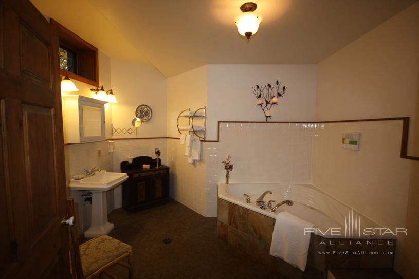 Granite Suite Bathroom at Trout Point Lodge