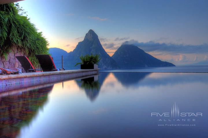 Jade Mountain Resort View from the Moon Sanctuary