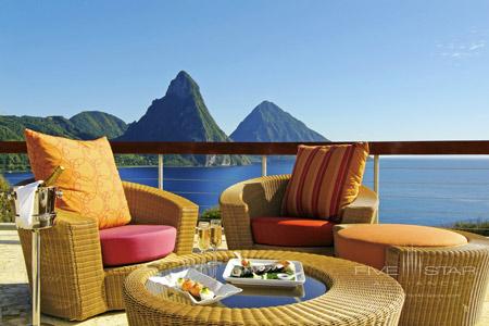 Jade Mountain Resort