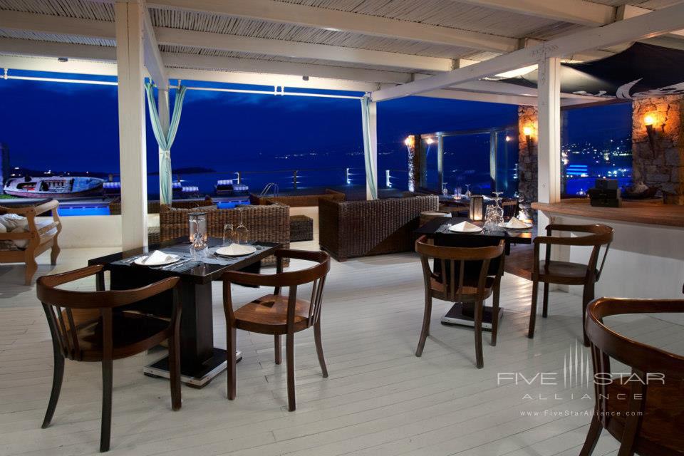 Dining at Tharroe Mykonos