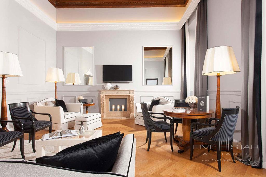 Melville Suite Sitting Room at the Grand Hotel de la Minerve in Rome