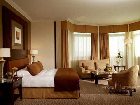 Al Murooj Rotana Hotel and Suites