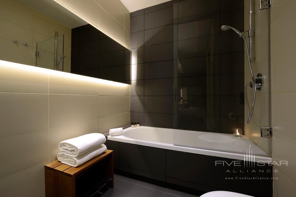 Suite Bath, Grand Hotel Central Barcelona