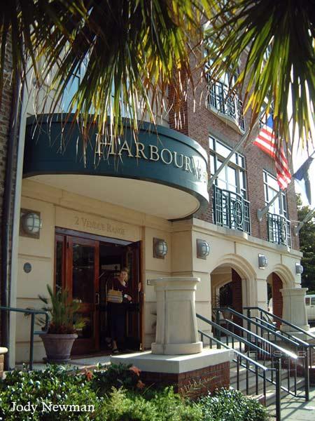 HarbourView Inn
