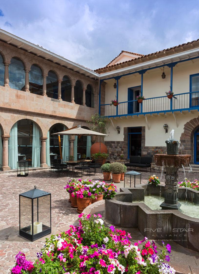 Palacio del Inka Cuatro Bustos Main Courtyard