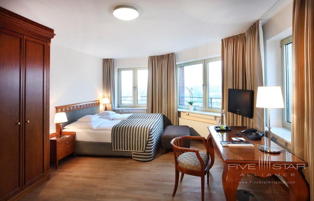 Business Class Double Guestroom at Lindner Main Plaza Frankfurt, Germany