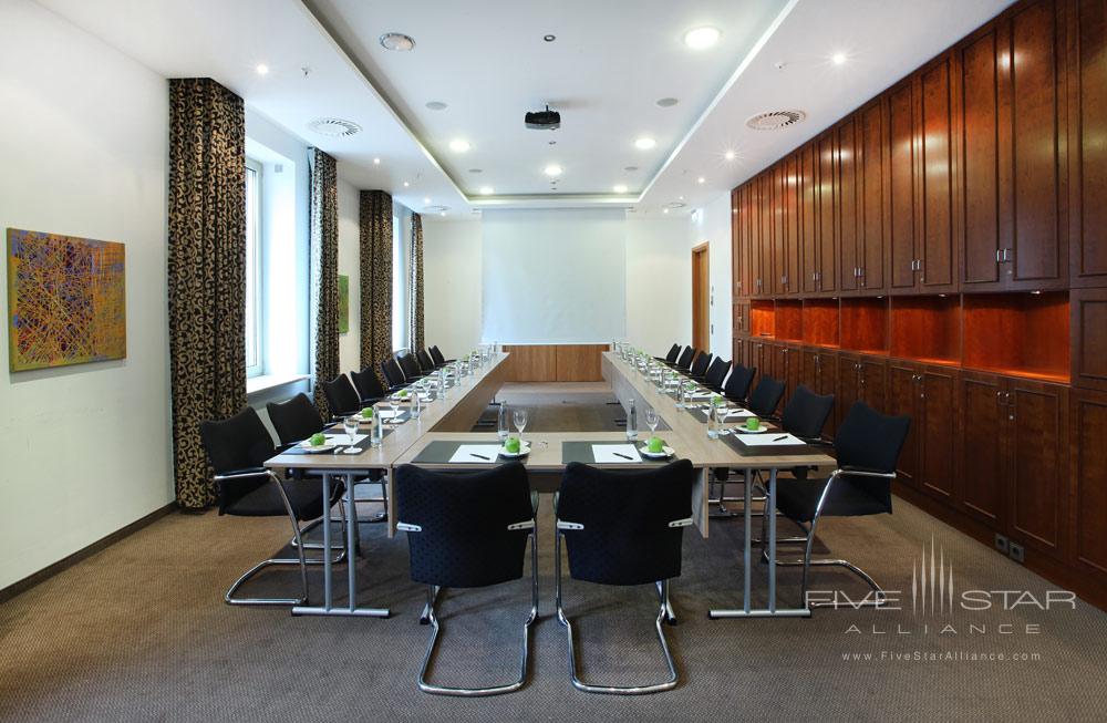 Meeting Room at Lindner Main Plaza Frankfurt, Germany