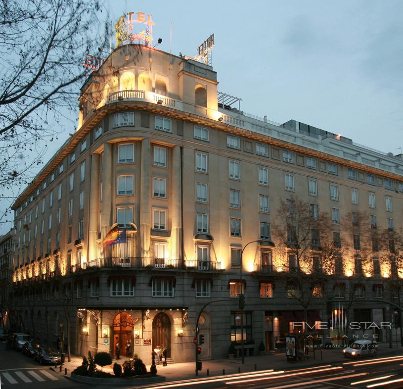 Wellington Hotel Facade