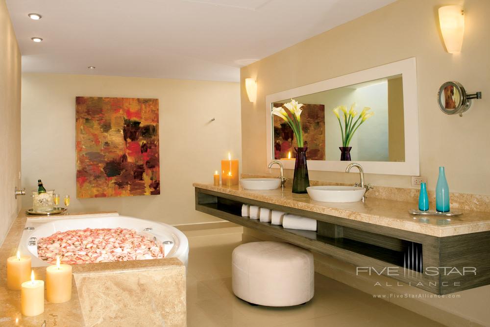 Full Bath in Master Suite at Secrets Silversands Riviera Cancun