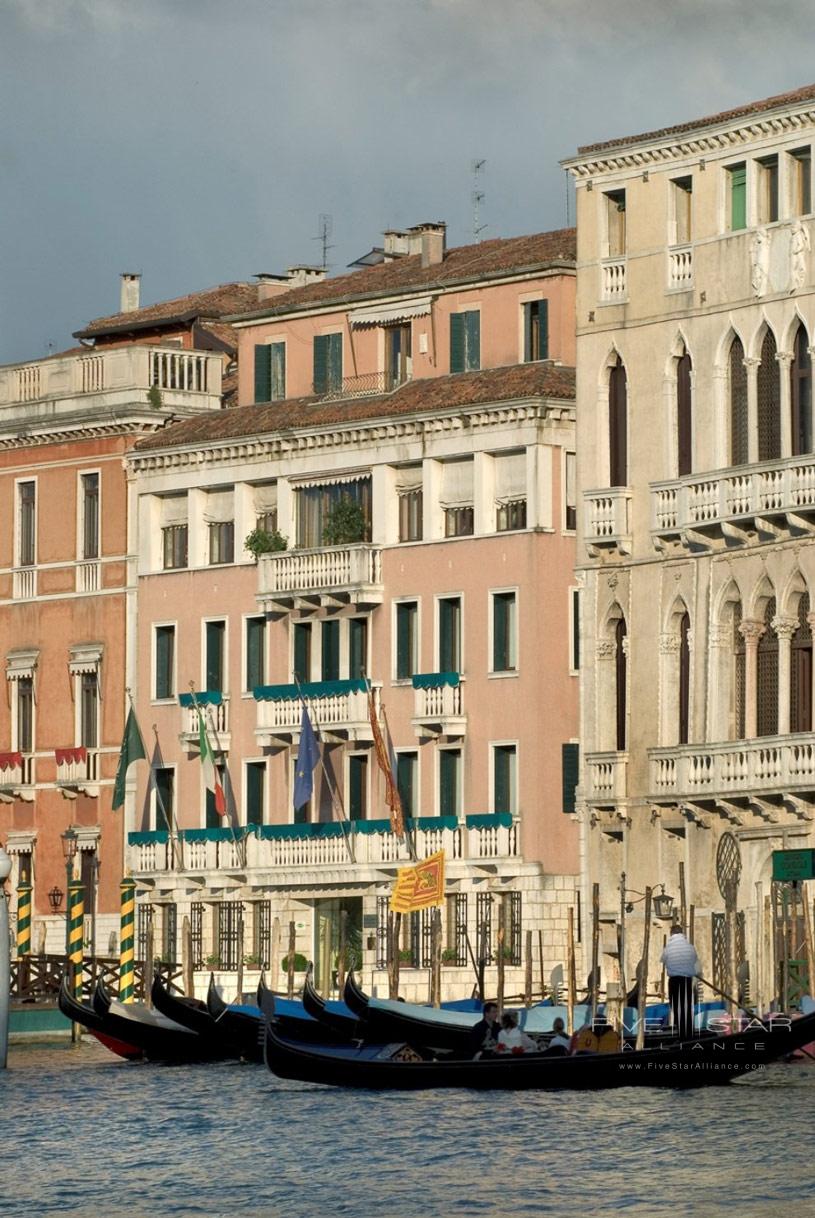 Palazzo Sant Angelo Sul Canal Grande