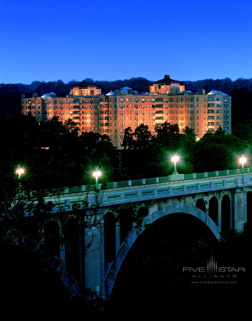 Exterior of the Omni Shoreham Hotel