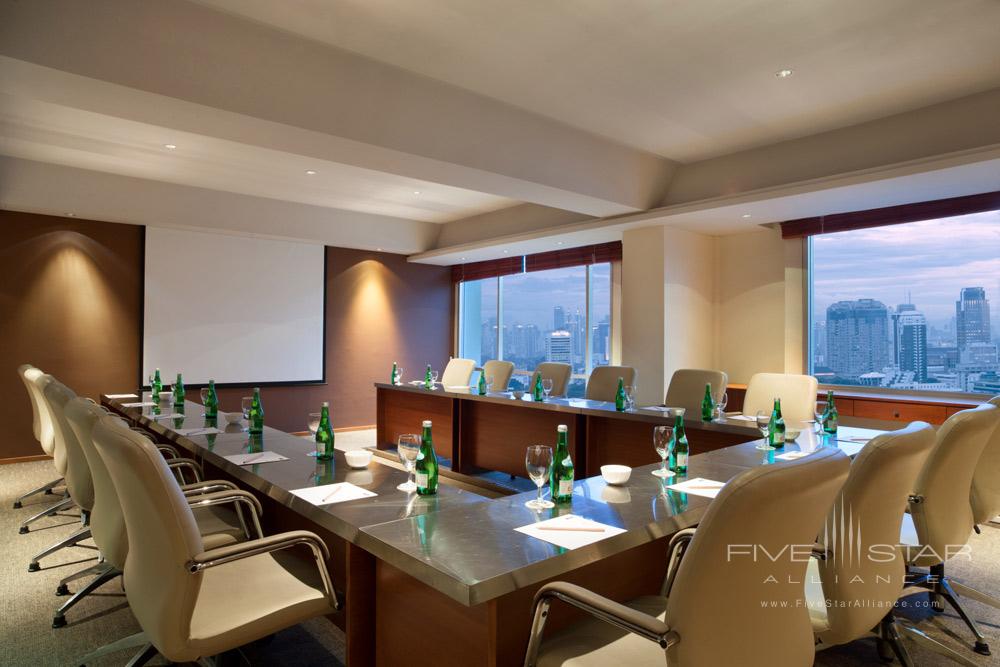 Meeting Room Sparks Luxe Jakarta