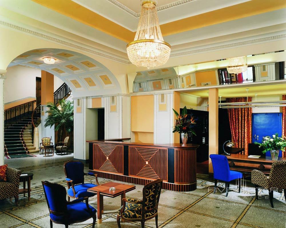 Lobby at Art Deco Montana