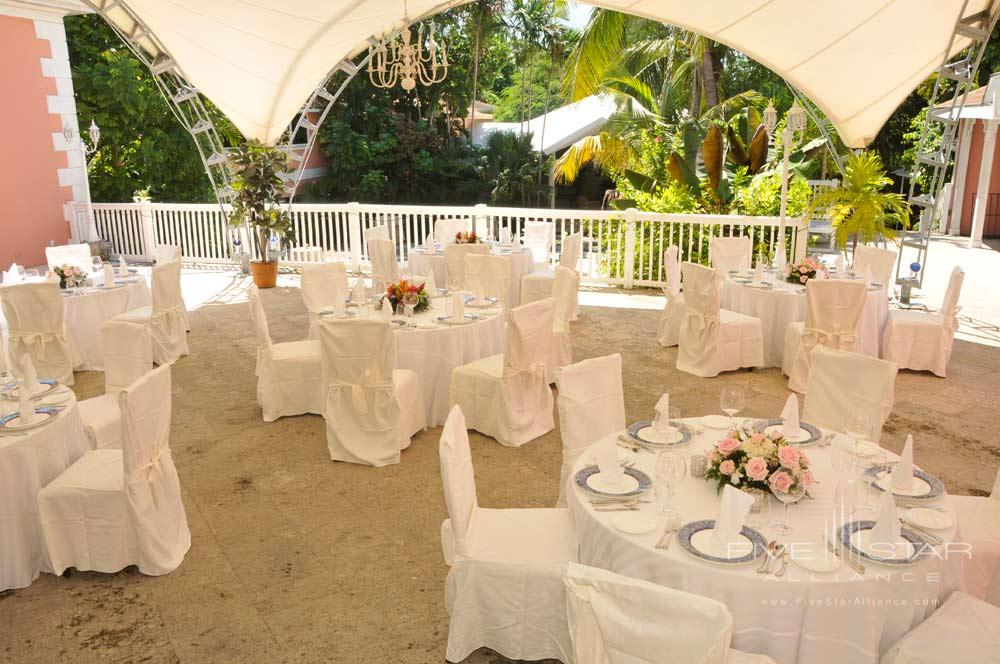 Elegant Dinner Setup at Graycliff