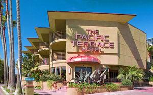 Pacific Terrace Hotel