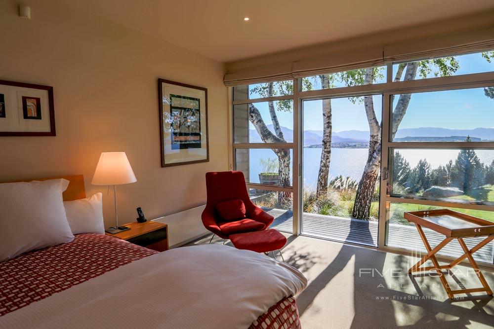 Deluxe Room with Lake and Mountain View at Whare Kea