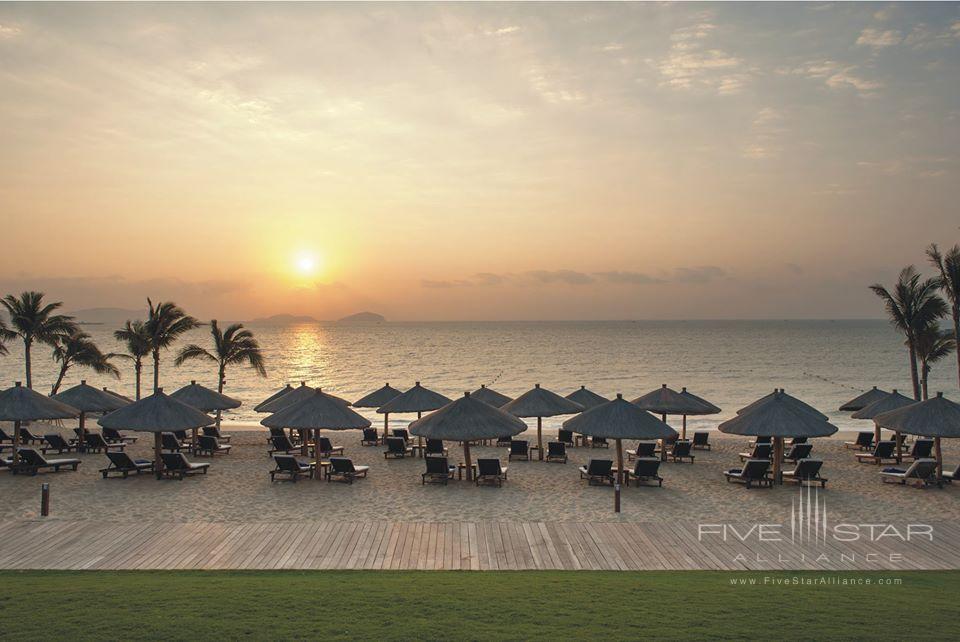 The St Regis Sanya Saylong Bay Resort