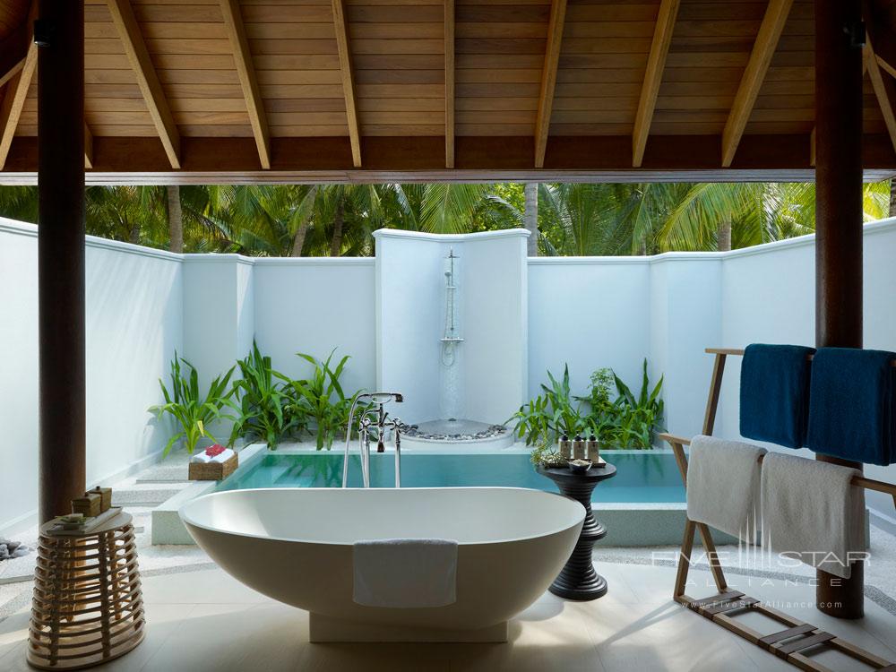 Luxury Bath at Dusit Thani Maldives