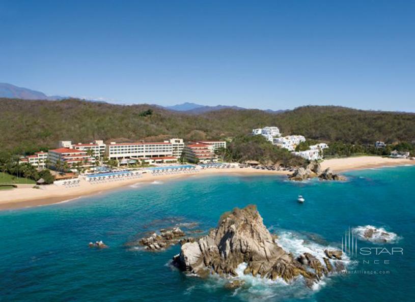 Exterior of Dreams Huatulco Resort and Spa