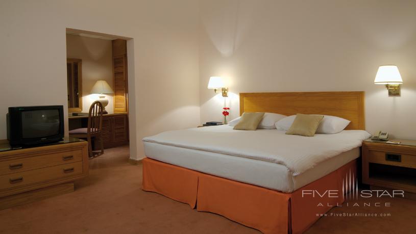 Moevenpick Nabatean Castle Hotel