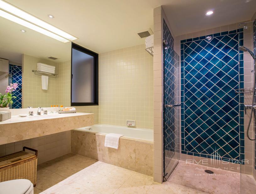 Chatrium Residence Sathon Bangkok Bathroom Suite