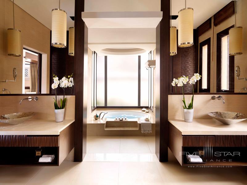 Anantara Dubai-One Bed Beach Villa Bathroom