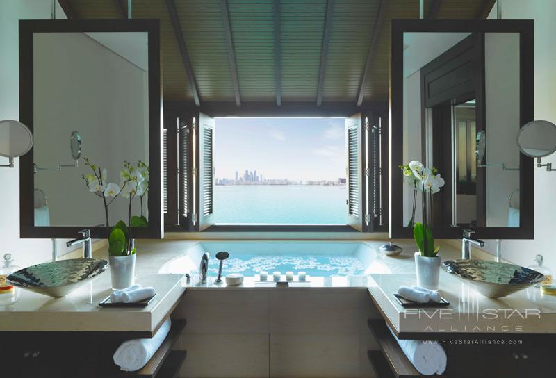 Anantara Dubai-Overwater Villa Bathroom