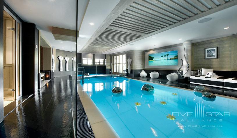 Hotel le K2 Indoor Pool