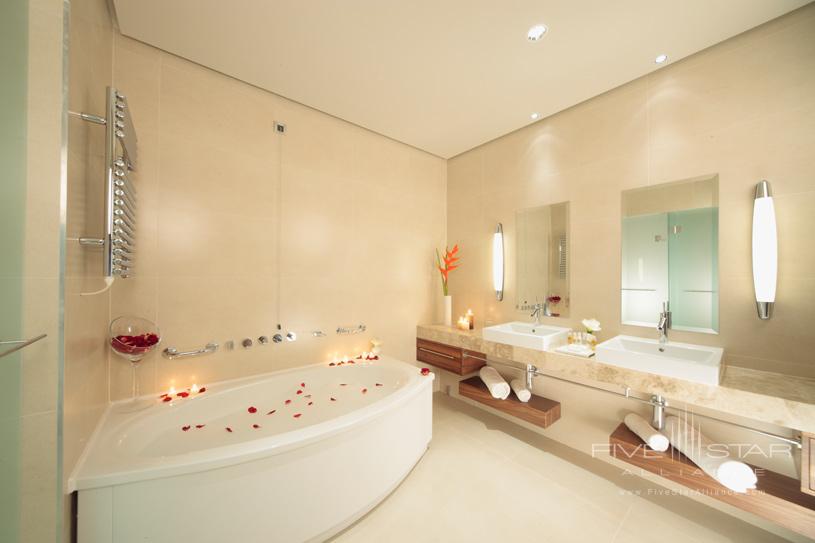 Bath at The Hotel Monte Mulini