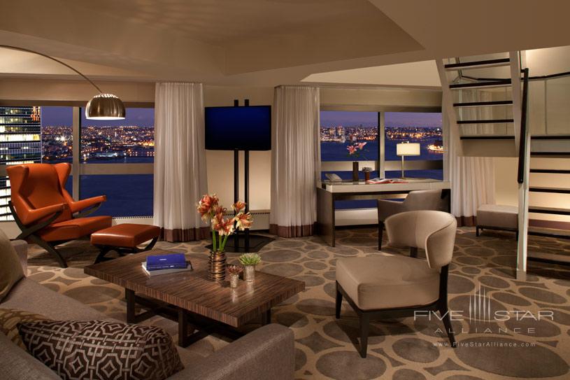 One UN New York Duplex Suite