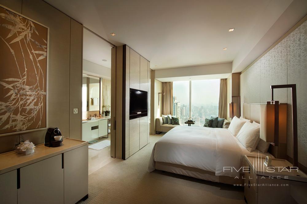 Deluxe guestroom at Conrad Beijing, China