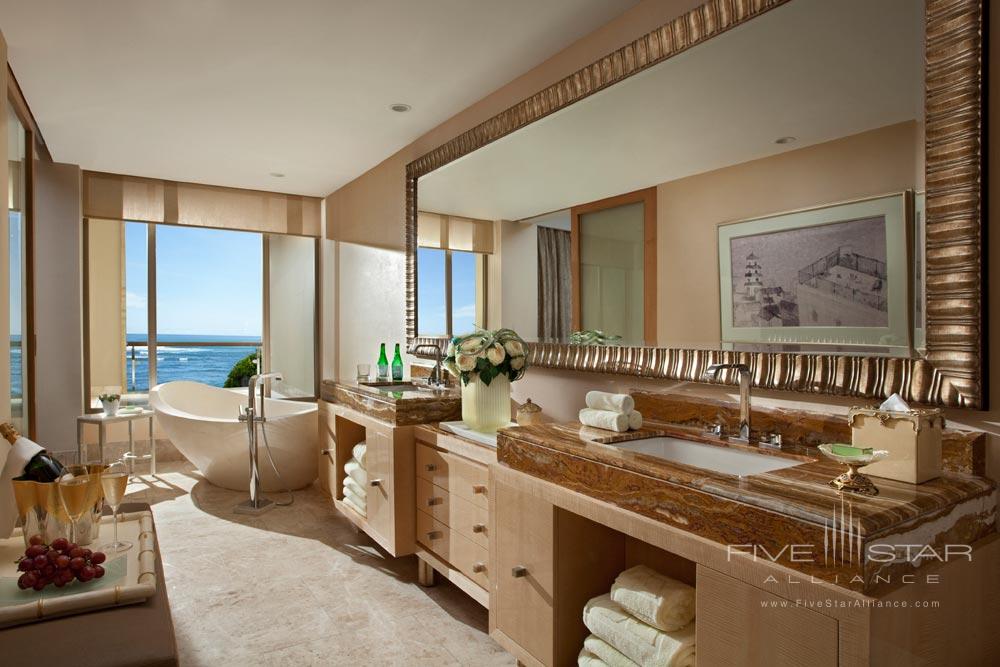 Earl Suite Bath at Mulia Bali