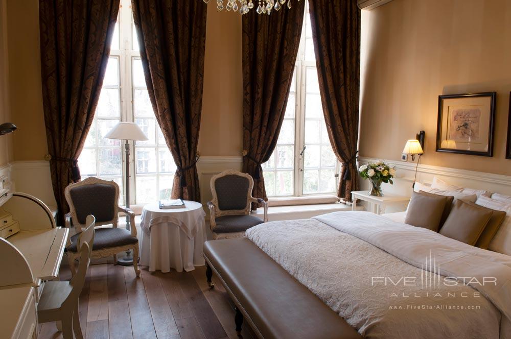 Hotel De Tuilerieen Bruges Guest Room