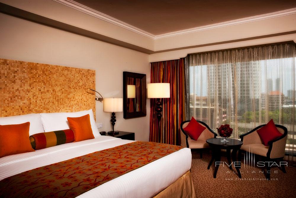 Deluxe King Guest Room at Cinnamon Grand Colombo