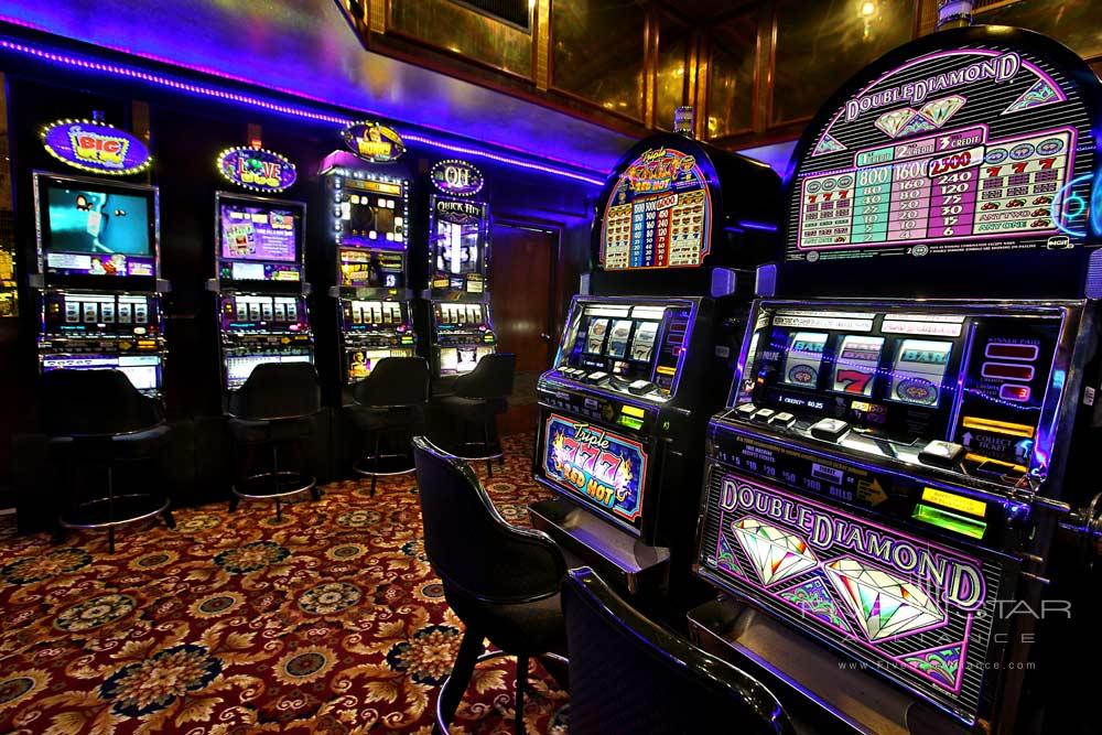 The Golden Casino at Sonesta Great Bay Beach Resort, Philipsburg, Sint Maarten