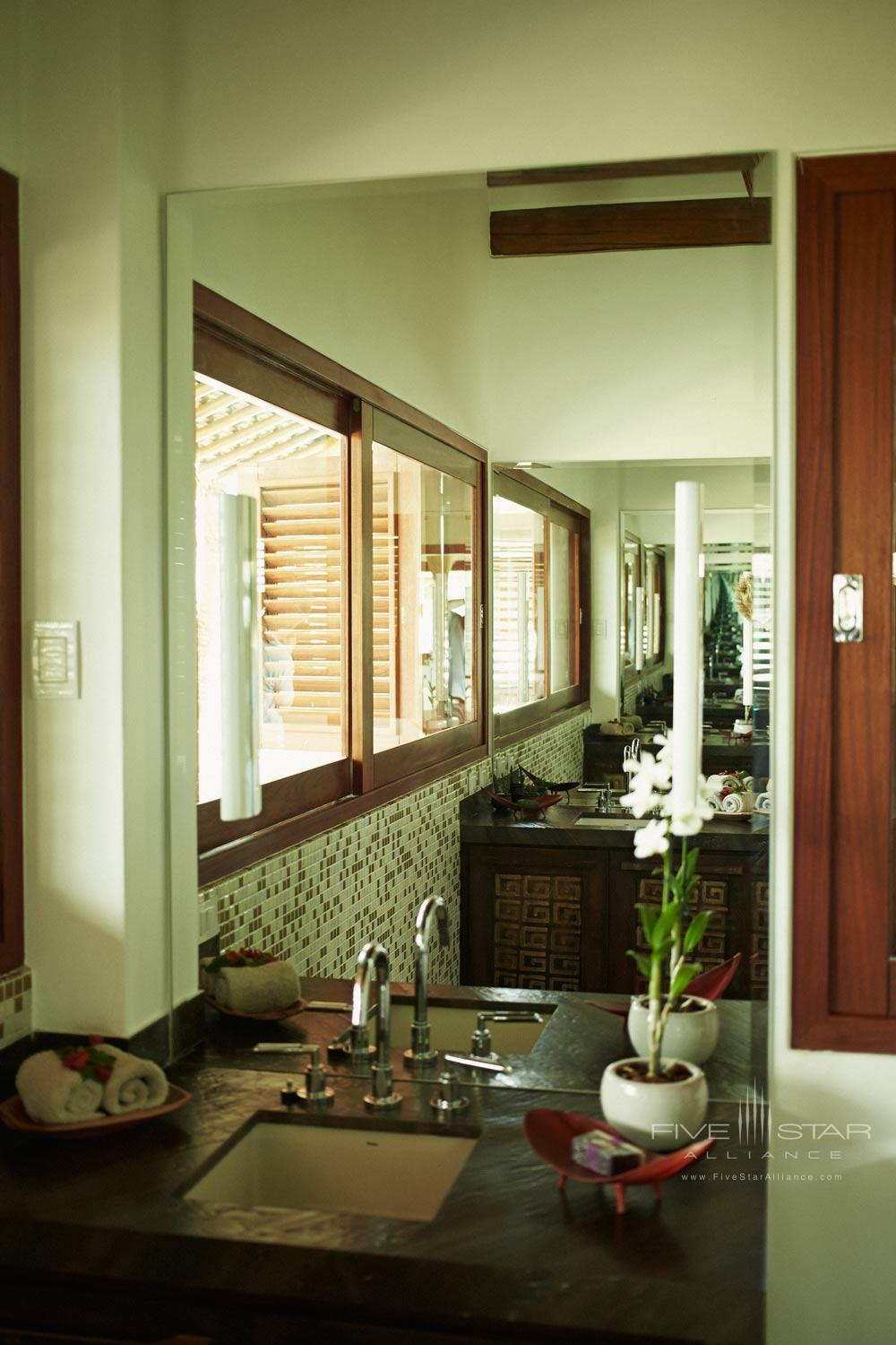 Bathroom at Campo Bahia Resort